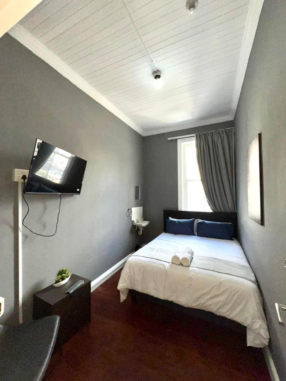 Capepod Sea Point Hotel Cape Town Exterior photo